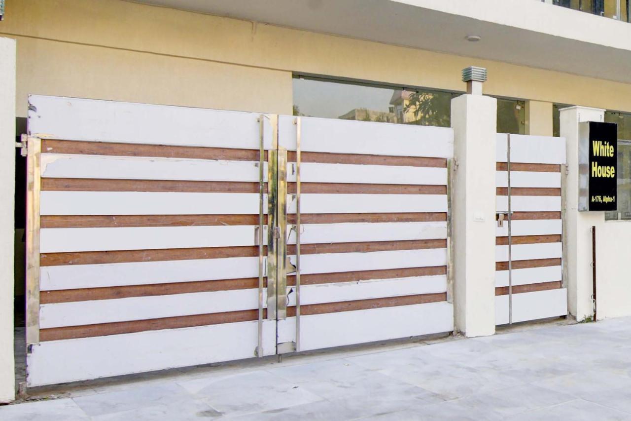 Hotel Oyo White House Noida Exterior foto